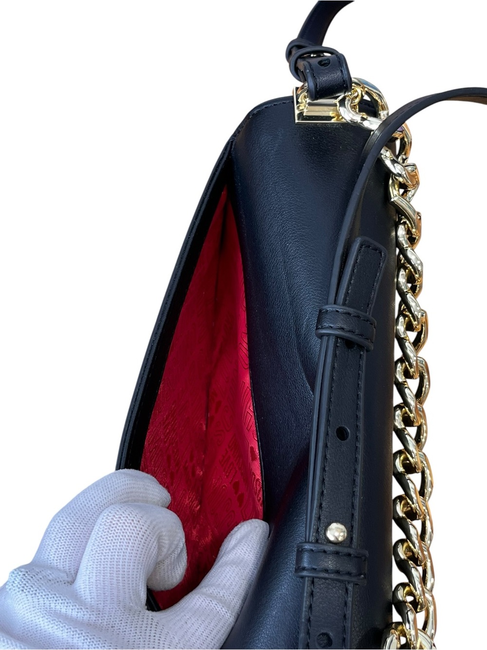 Love Moschino Black Heart Chain Crossbody Bag Gold Hardware - Picture 6 of 13